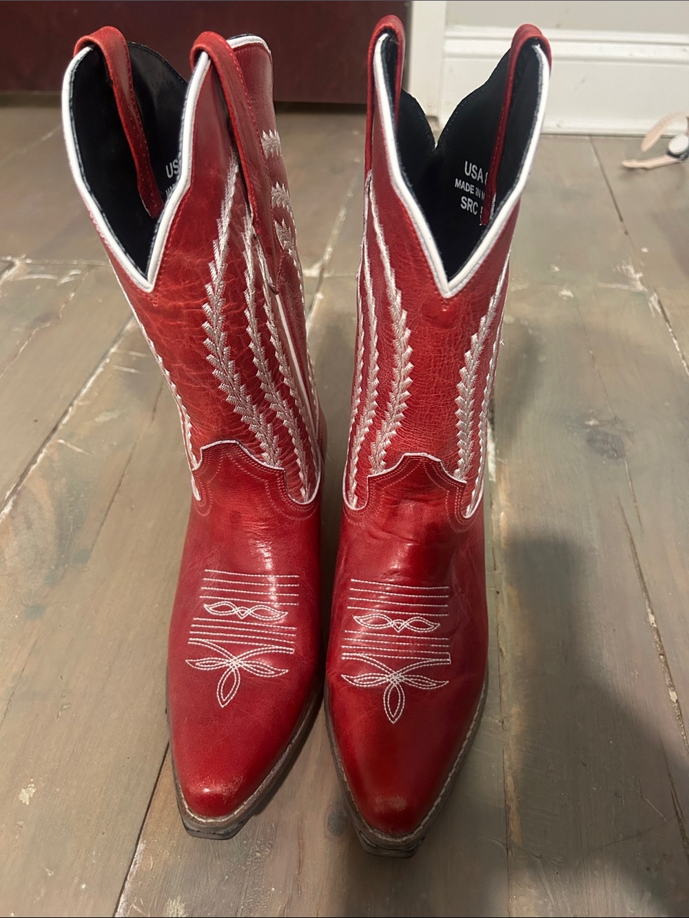 Red Embroidered Women's Western Heeled Boots - Picture 2 of 3